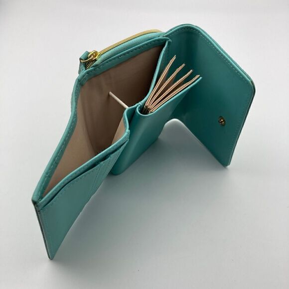 Buxton Aguamarine Genuine Leather French Wallet Like New - Picture 11 of 12